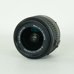 Nikon AF-S DX NIKKOR 18-55mm f3.5-5.6G VR II