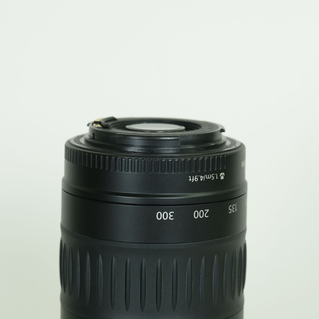 Canon EF90-300mm F4.5-5.6 USM
