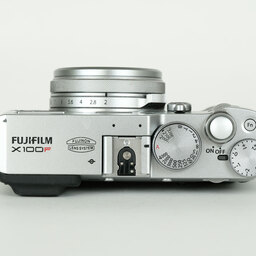 FUJIFILM X100F シルバー FUJIFILM X100F シルバー