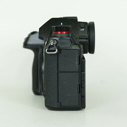 Panasonic LUMIX DC-S1