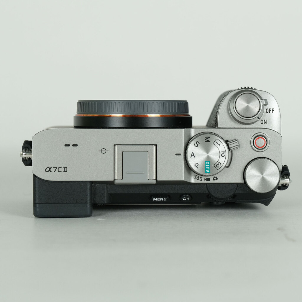 SONY α7C II（ILCE-7CM2）の出品 | ONE SCENE（ワンシーン）