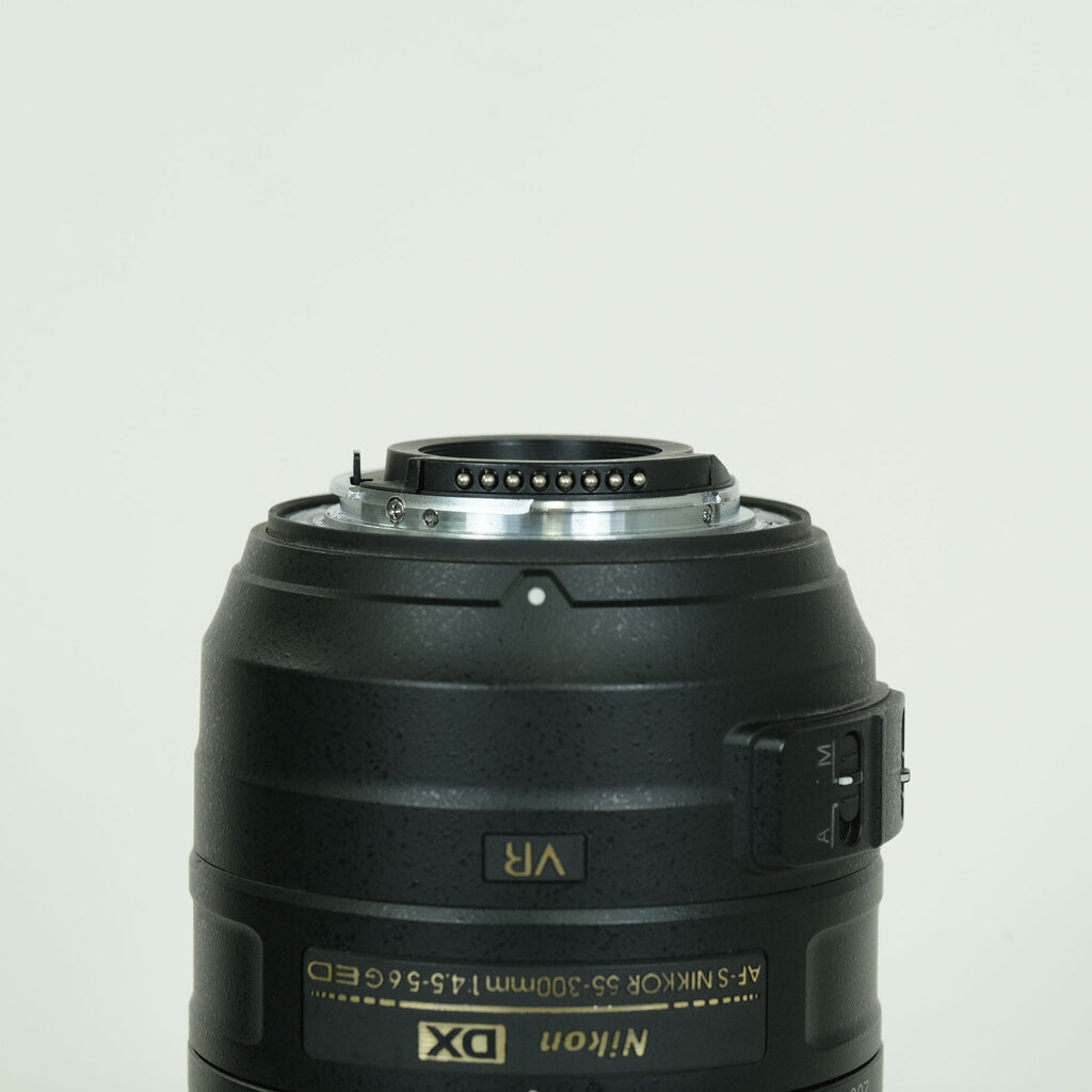 Nikon AF-S DX NIKKOR 55-300mm F4.5-5.6G ED VR Nikon AF-S DX NIKKOR 55-300mm F4.5-5.6G ED VR