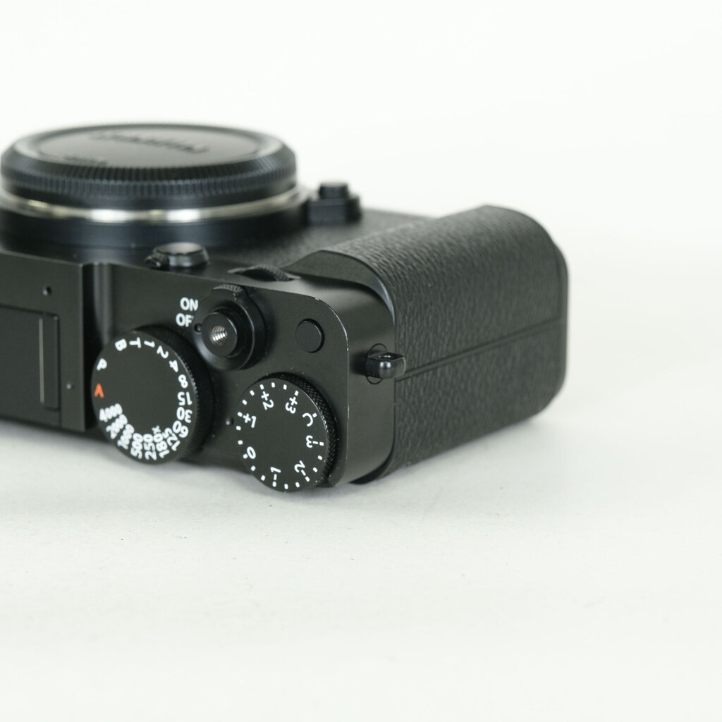 FUJIFILM X-E5