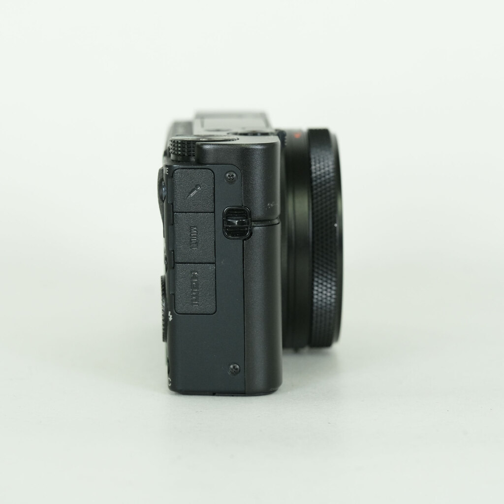 SONY Cyber-shot DSC-RX100M7 SONY Cyber-shot DSC-RX100M7