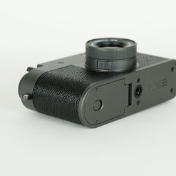 FUJIFILM X half X-HF1