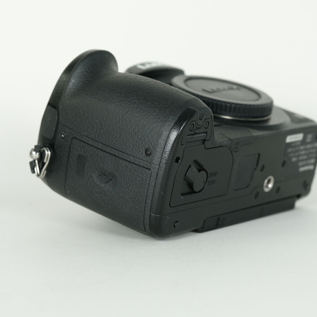 Panasonic LUMIX DC-GH5Sの出品 | ONE SCENE（ワンシーン）