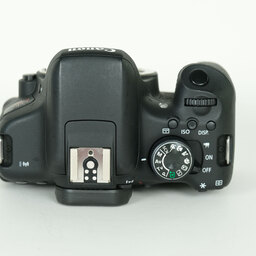 Canon EOS Kiss X8i