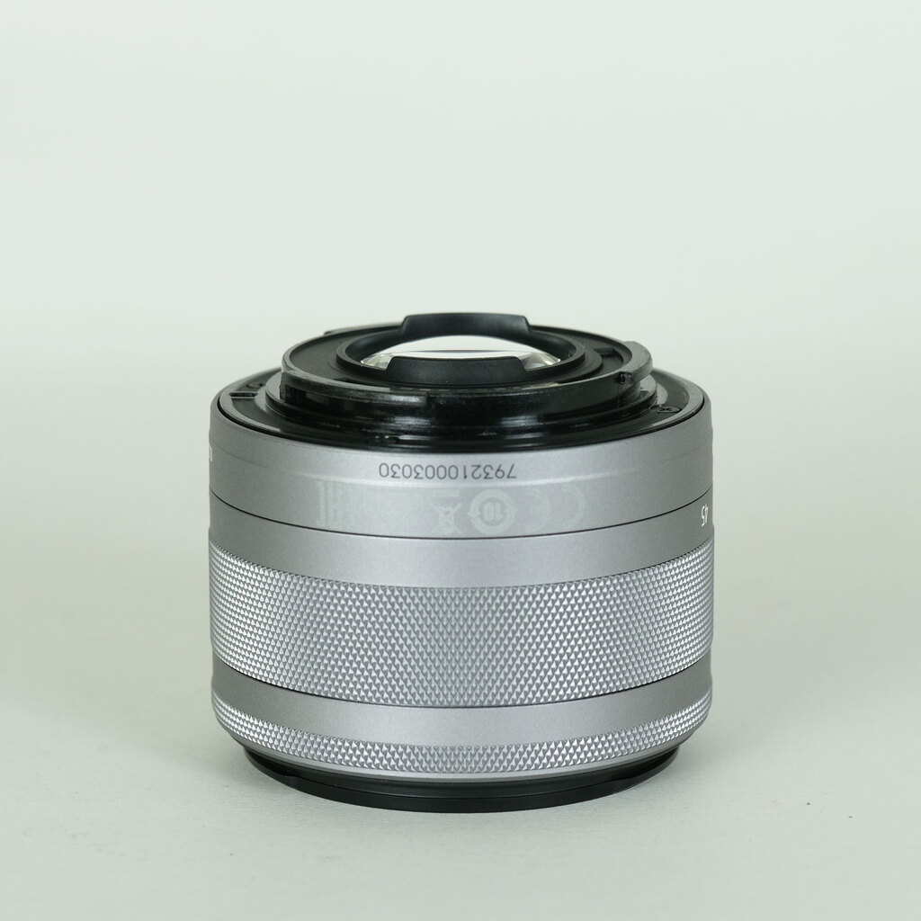 Canon EF-M15-45mm F3.5-6.3 IS STM