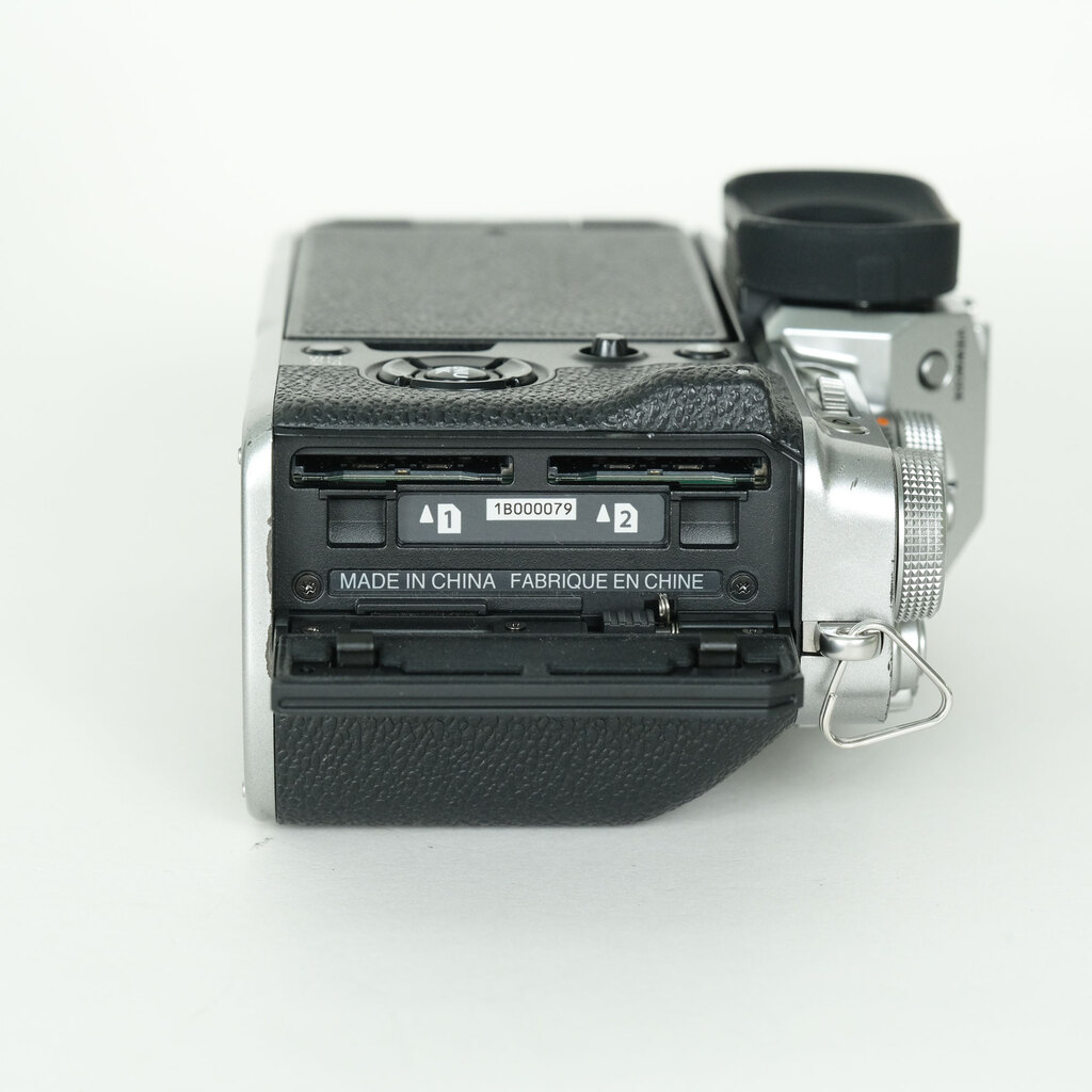 FUJIFILM X-T4の出品 | ONE SCENE（ワンシーン）