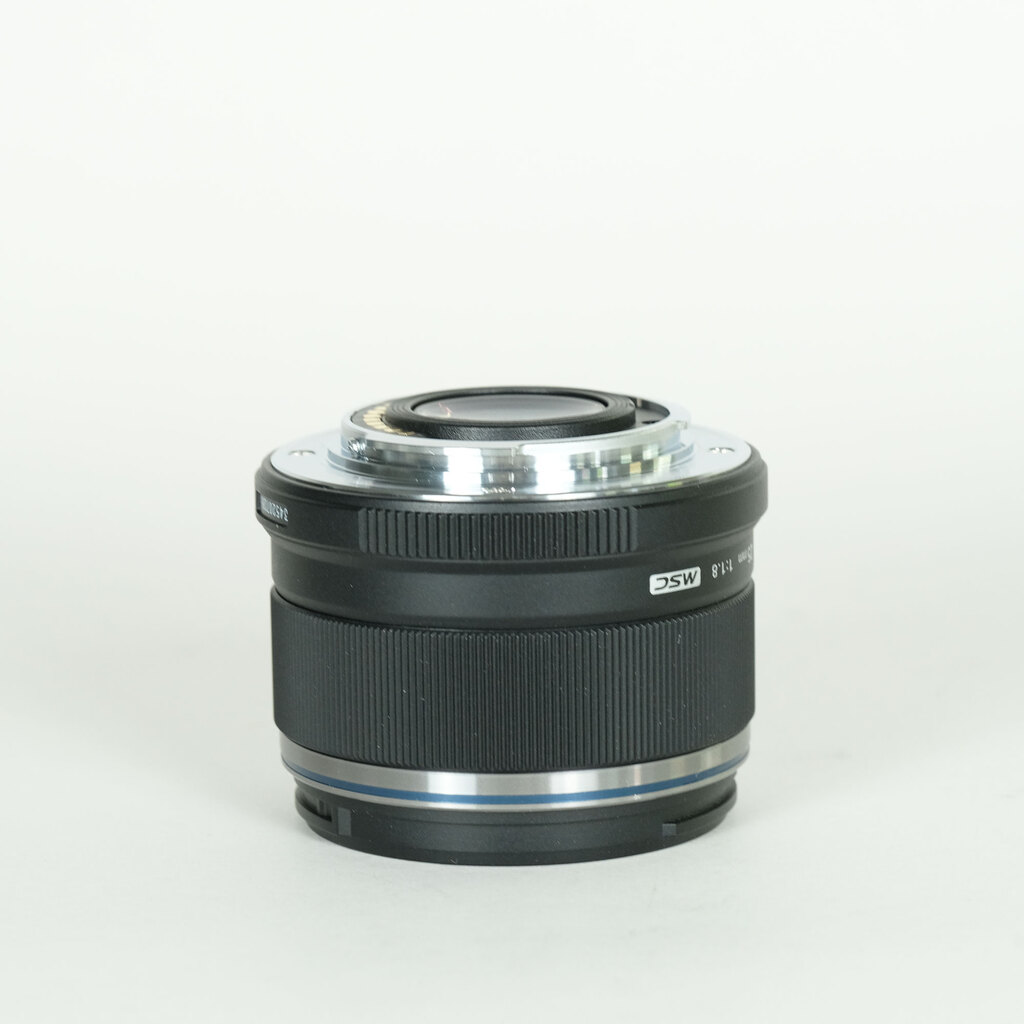 OLYMPUS M.ZUIKO DIGITAL 25mm F1.8 OLYMPUS M.ZUIKO DIGITAL 25mm F1.8