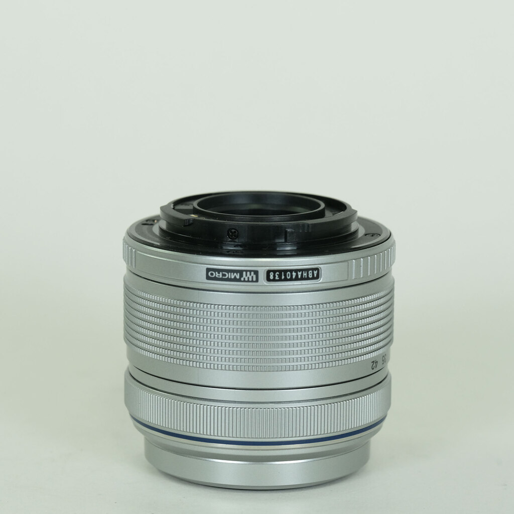 OLYMPUS M.ZUIKO DIGITAL 14-42mm F3.5-5.6IIR シルバー