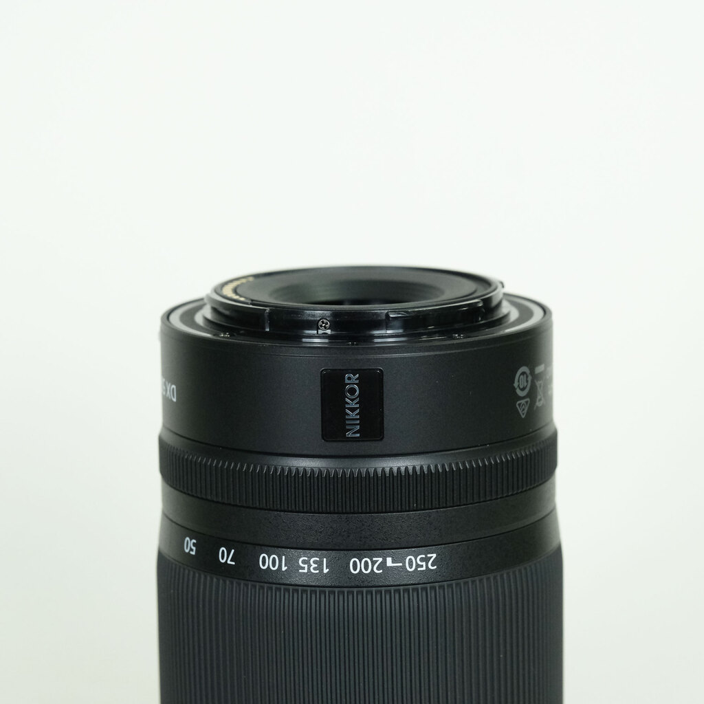 Nikon NIKKOR Z DX 50-250mm f/4.5-6.3 VR Nikon NIKKOR Z DX 50-250mm f/4.5-6.3 VR