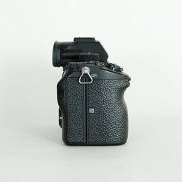 SONY α7 III（ILCE-7M3）