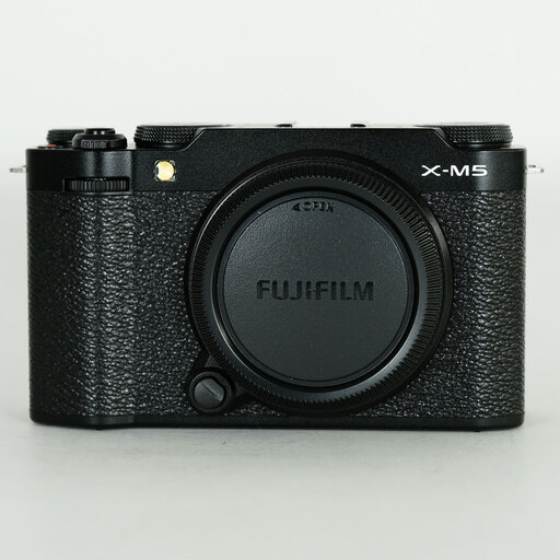 FUJIFILM X-M5