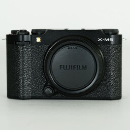 FUJIFILM X-M5
