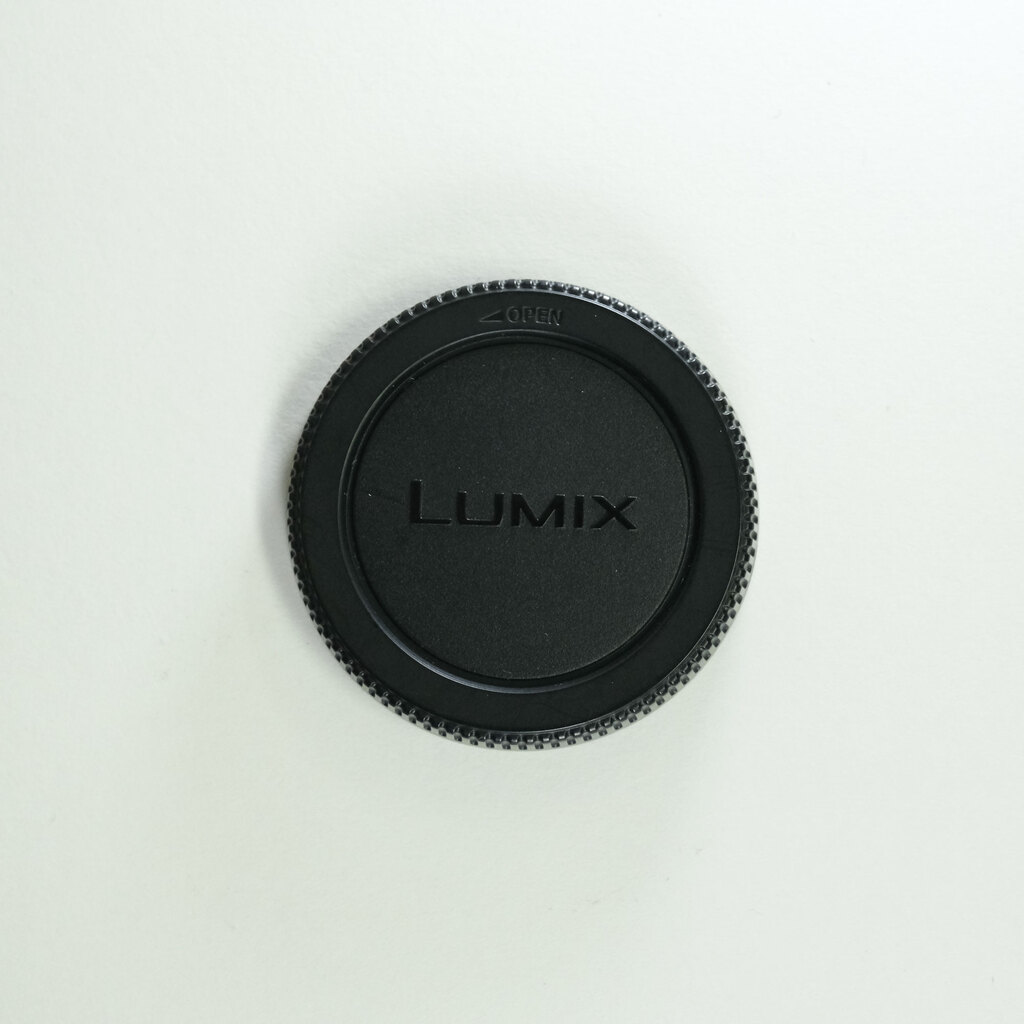 Panasonic LUMIX G VARIO 12-32mm / F3.5-5.6 ASPH. / MEGA O.I.S.