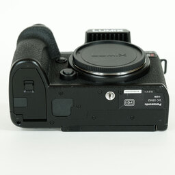 Panasonic LUMIX S5II DC-S5M2