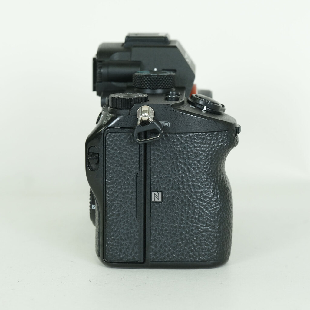 SONY α7 III(ILCE-7M3) SONY α7 III(ILCE-7M3)