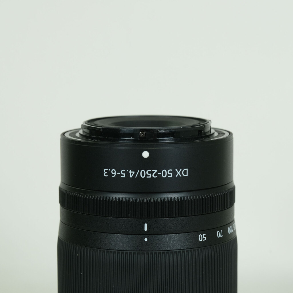 Nikon NIKKOR Z DX 50-250mm f/4.5-6.3 VR Nikon NIKKOR Z DX 50-250mm f/4.5-6.3 VR