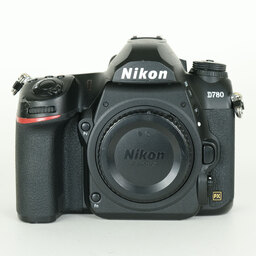 Nikon D780