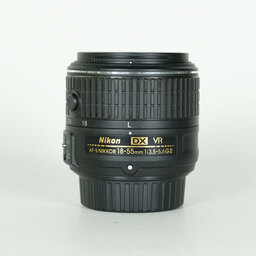 Nikon AF-S DX NIKKOR 18-55mm f3.5-5.6G VR II Nikon AF-S DX NIKKOR 18-55mm f3.5-5.6G VR II