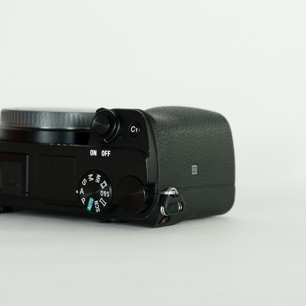 SONY α6400(ILCE-6400) SONY α6400(ILCE-6400)