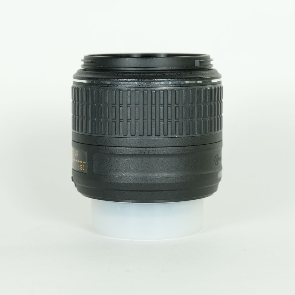 Nikon AF-S DX NIKKOR 18-55mm f3.5-5.6G VR II