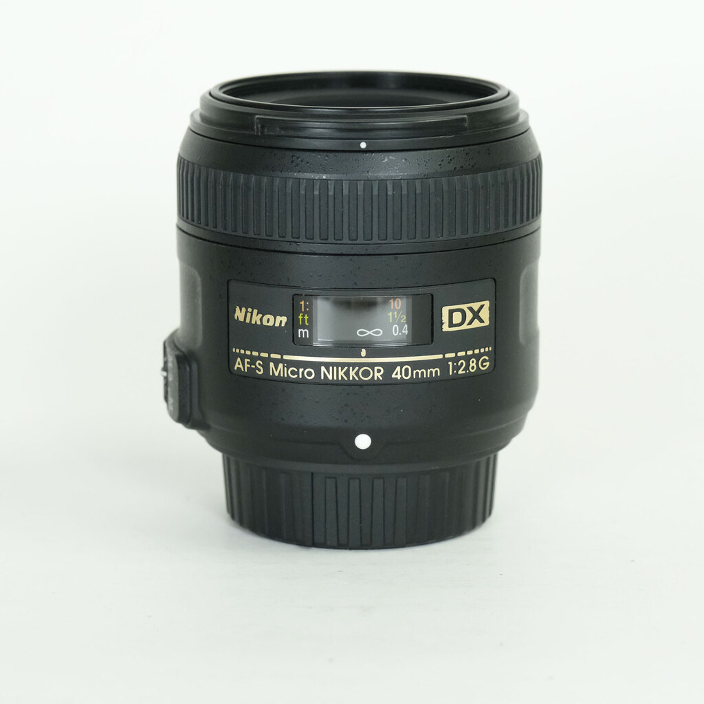 Nikon AF-S DX Micro NIKKOR 40mm f/2.8G