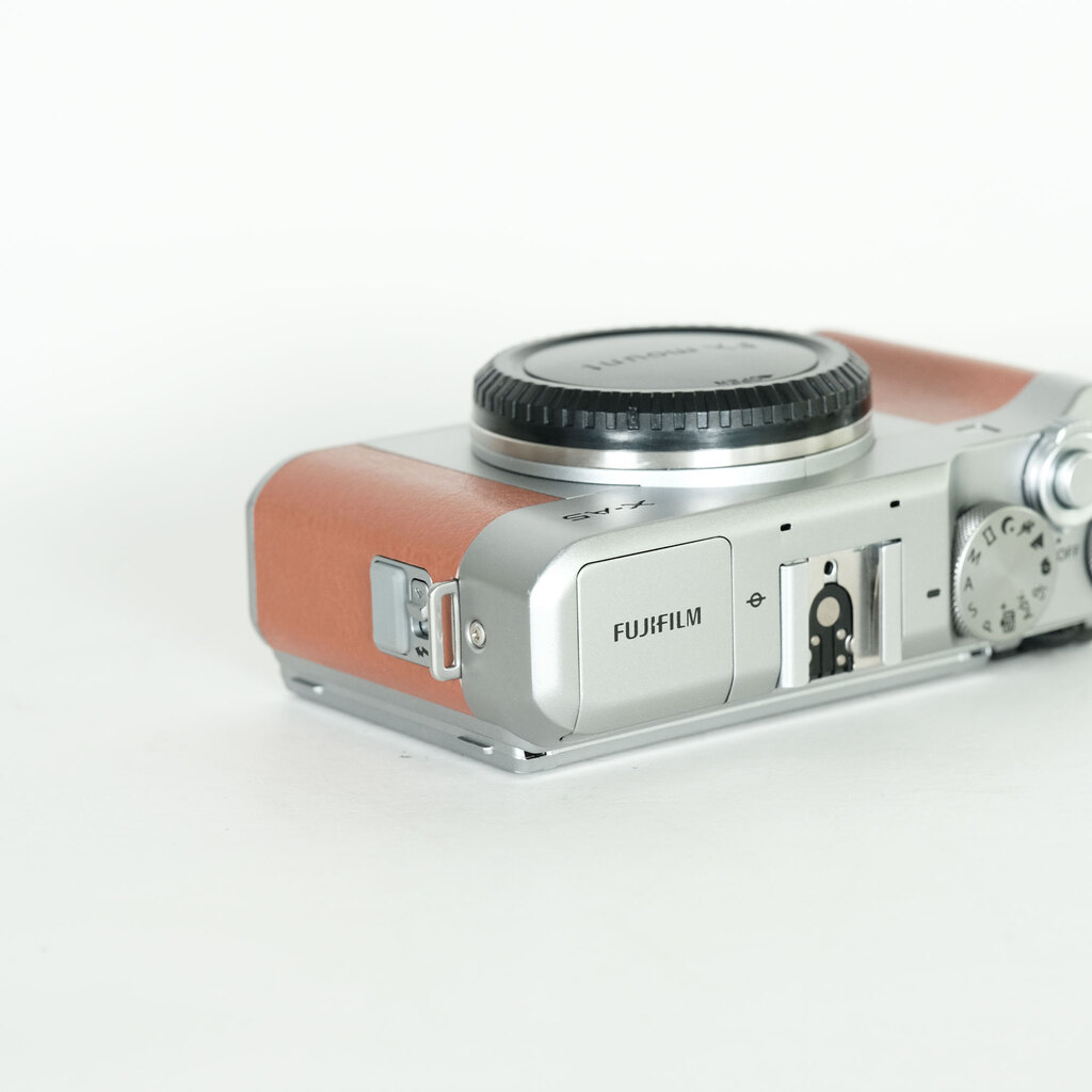 FUJIFILM X-A5 ボディ ブラウン