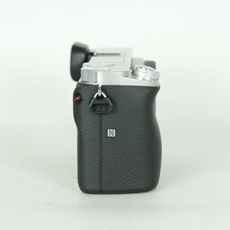 SONY α6000(ILCE-6000) SONY α6000(ILCE-6000)