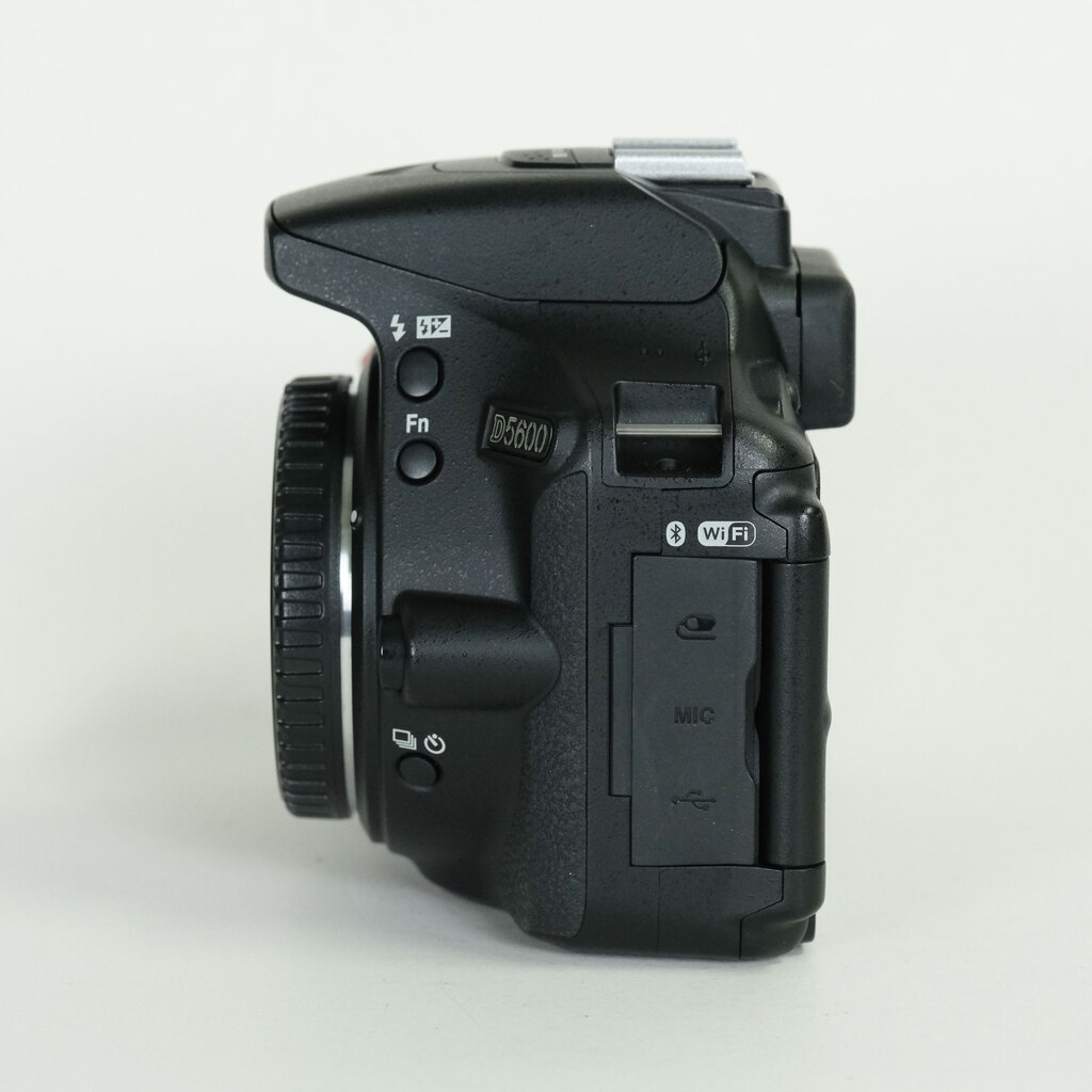 Nikon D5600