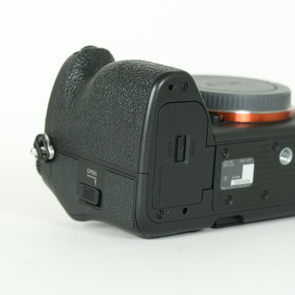 SONY α7 IV(ILCE-7M4) SONY α7 IV(ILCE-7M4)