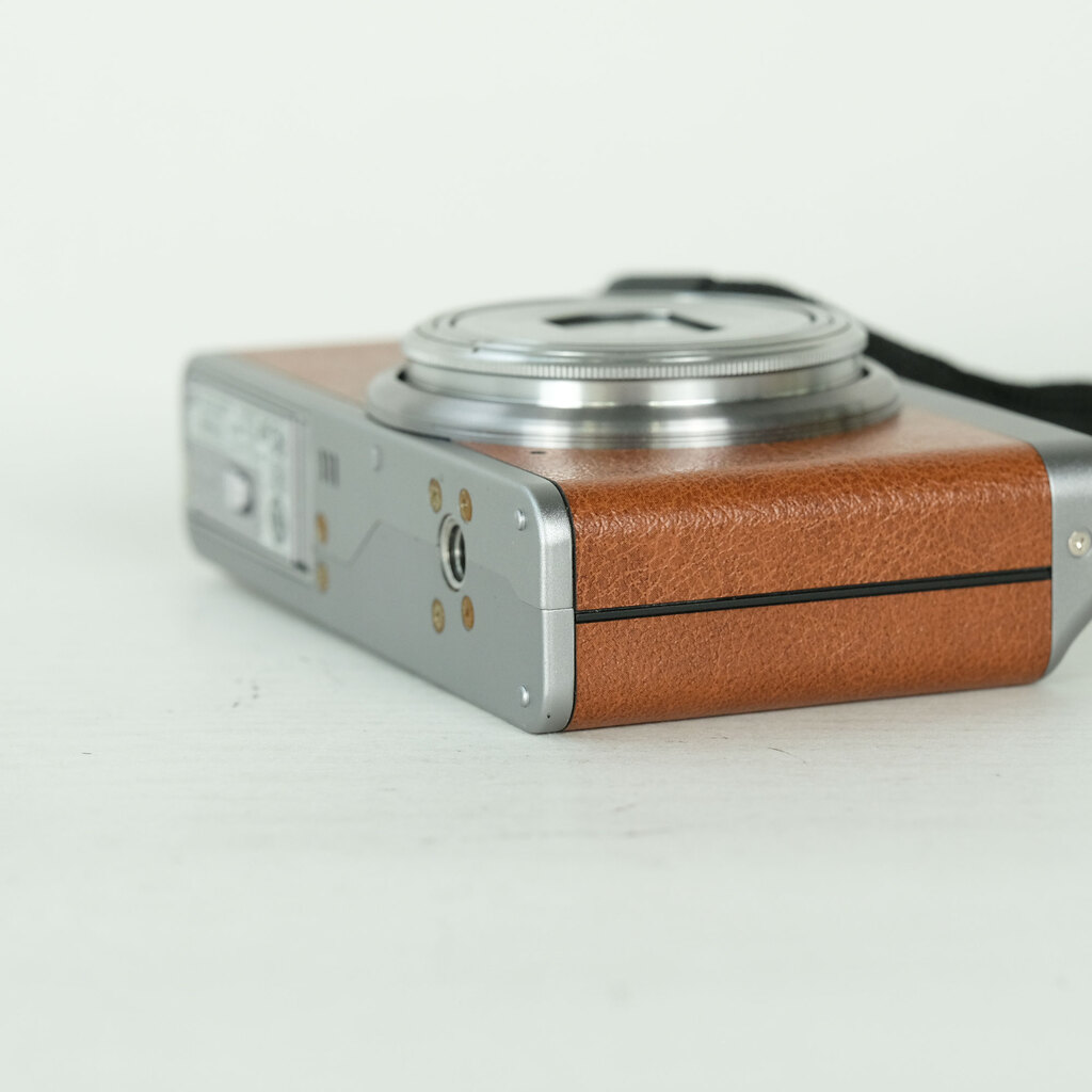 FUJIFILM XF1 ブラウン FUJIFILM XF1 ブラウン