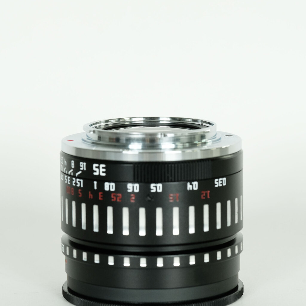 銘匠光学 TTArtisan 35mm F0.95 C (フジフイルムX用) ブラック×シルバー