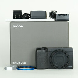 RICOH GR III