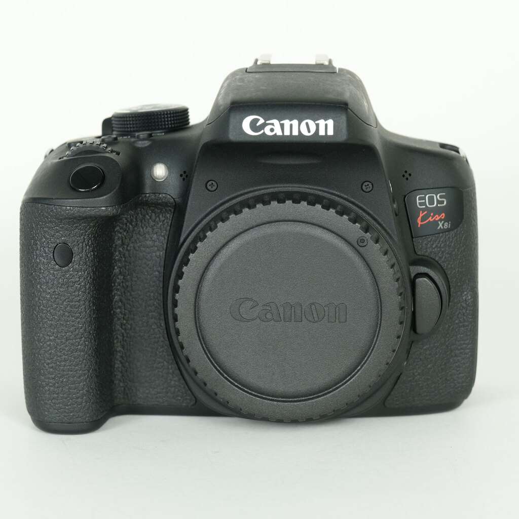 Canon EOS Kiss X8i