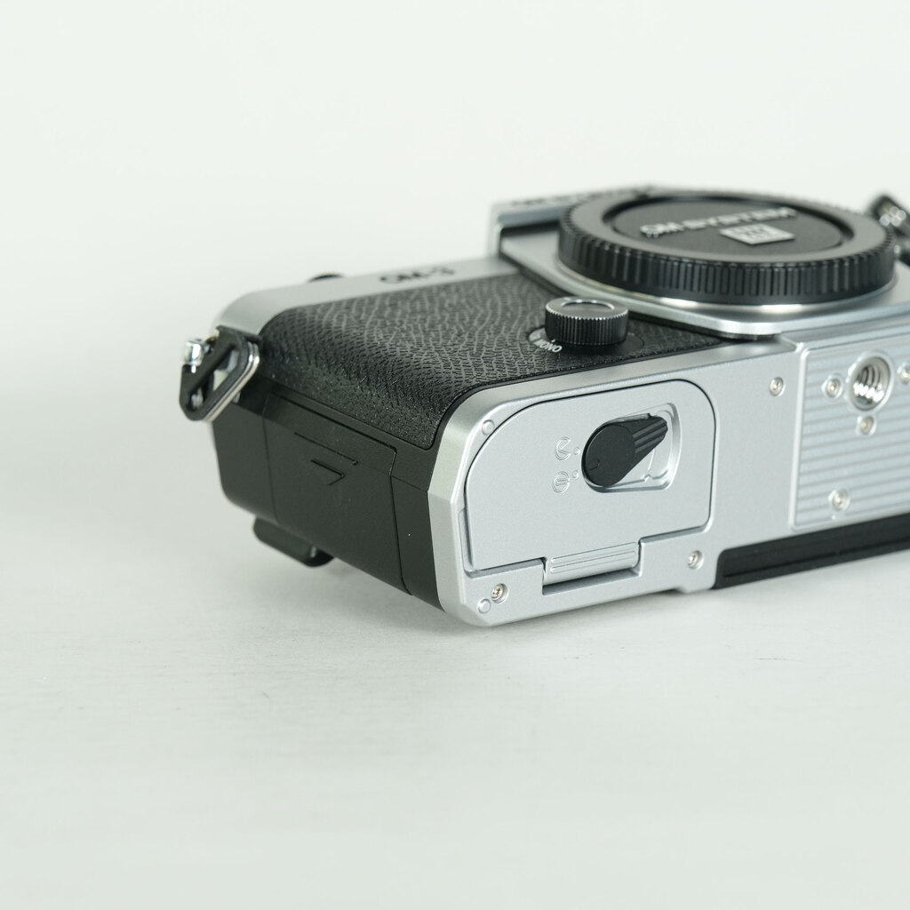OM SYSTEM OM-3 OM SYSTEM OM-3