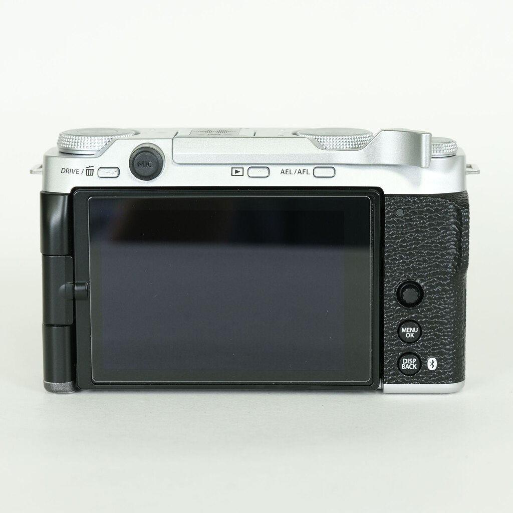 FUJIFILM X-M5