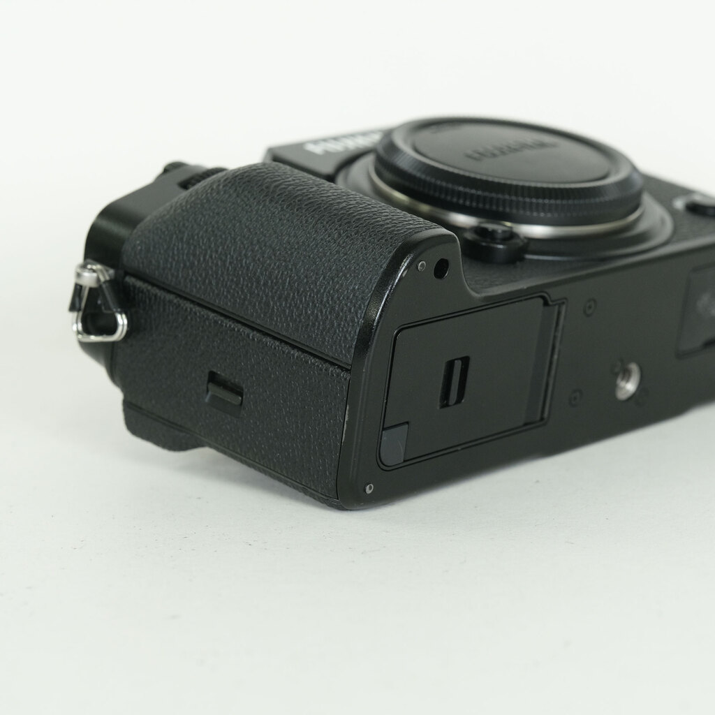 FUJIFILM X-T4 FUJIFILM X-T4