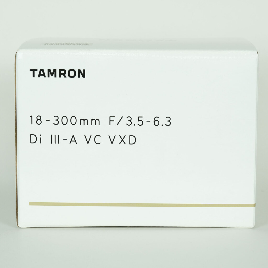 TAMRON 18-300mm F/3.5-6.3 Di III-A VC VXD (Model B061) [フジフイルムX用]