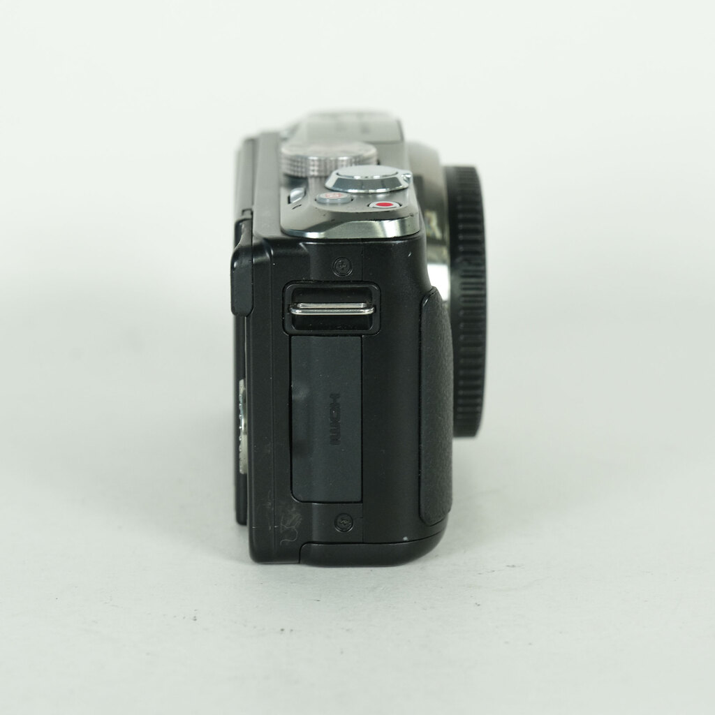 Panasonic LUMIX DMC-GF6-K ボディ ブラックの出品 | ONE SCENE（ワン