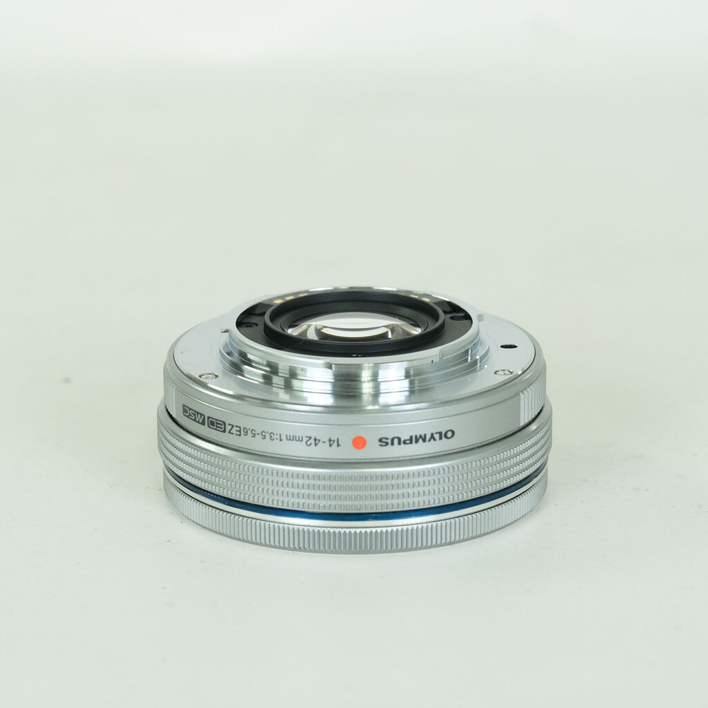 OLYMPUS M.ZUIKO DIGITAL ED 14-42mm F3.5-5.6 EZ シルバー