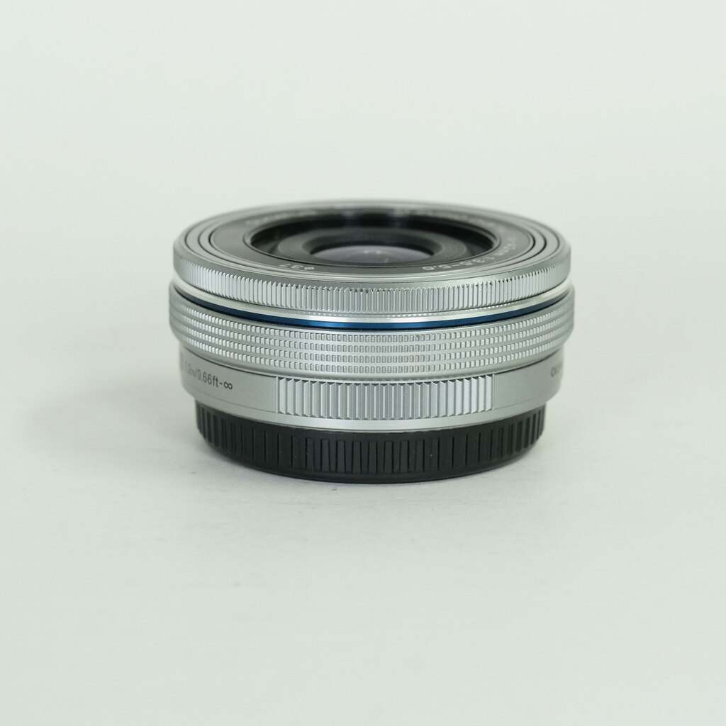 OLYMPUS M.ZUIKO DIGITAL ED 14-42mm F3.5-5.6 EZ シルバー