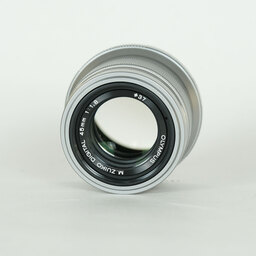 OLYMPUS M.ZUIKO DIGITAL 45mm F1.8