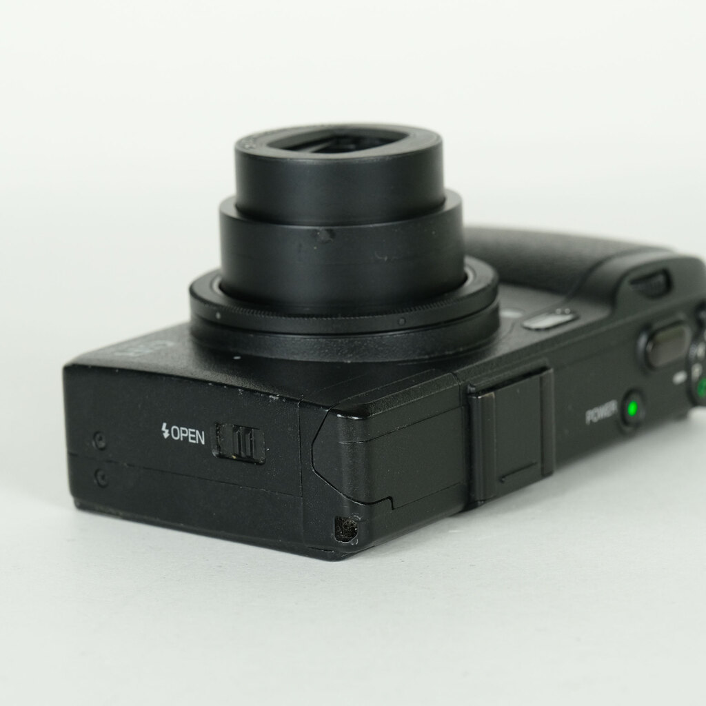 RICOH GR DIGITAL IVの出品 | ONE SCENE（ワンシーン）