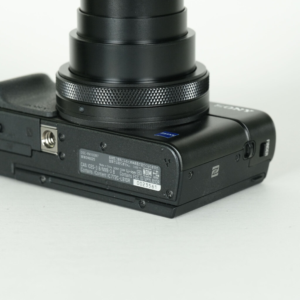 SONY Cyber-shot DSC-RX100M7の出品 | ONE SCENE（ワンシーン）