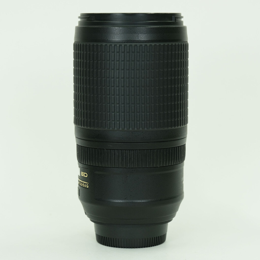 Nikon AF-S VR Zoom-Nikkor 70-300mm F4.5-5.6G IF-ED Nikon AF-S VR Zoom-Nikkor 70-300mm F4.5-5.6G IF-ED