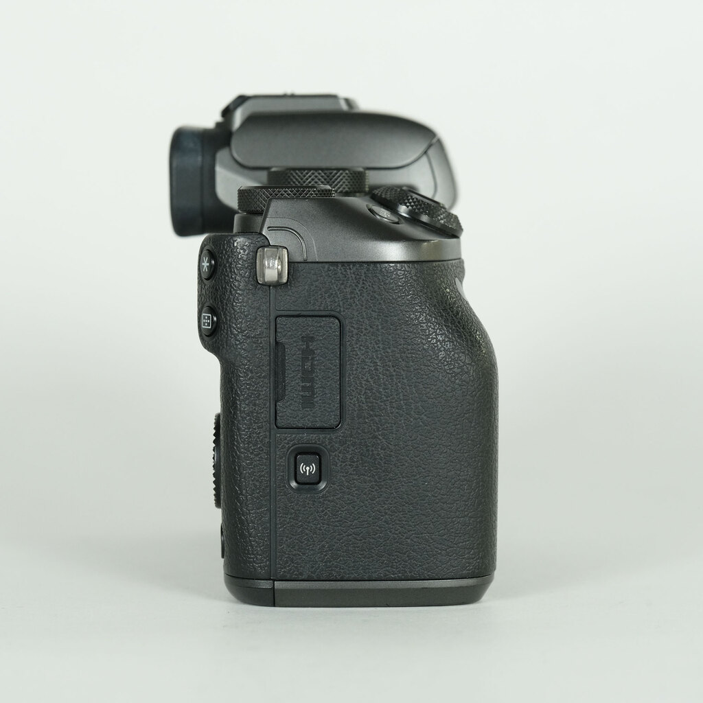 Canon EOS M5 Canon EOS M5