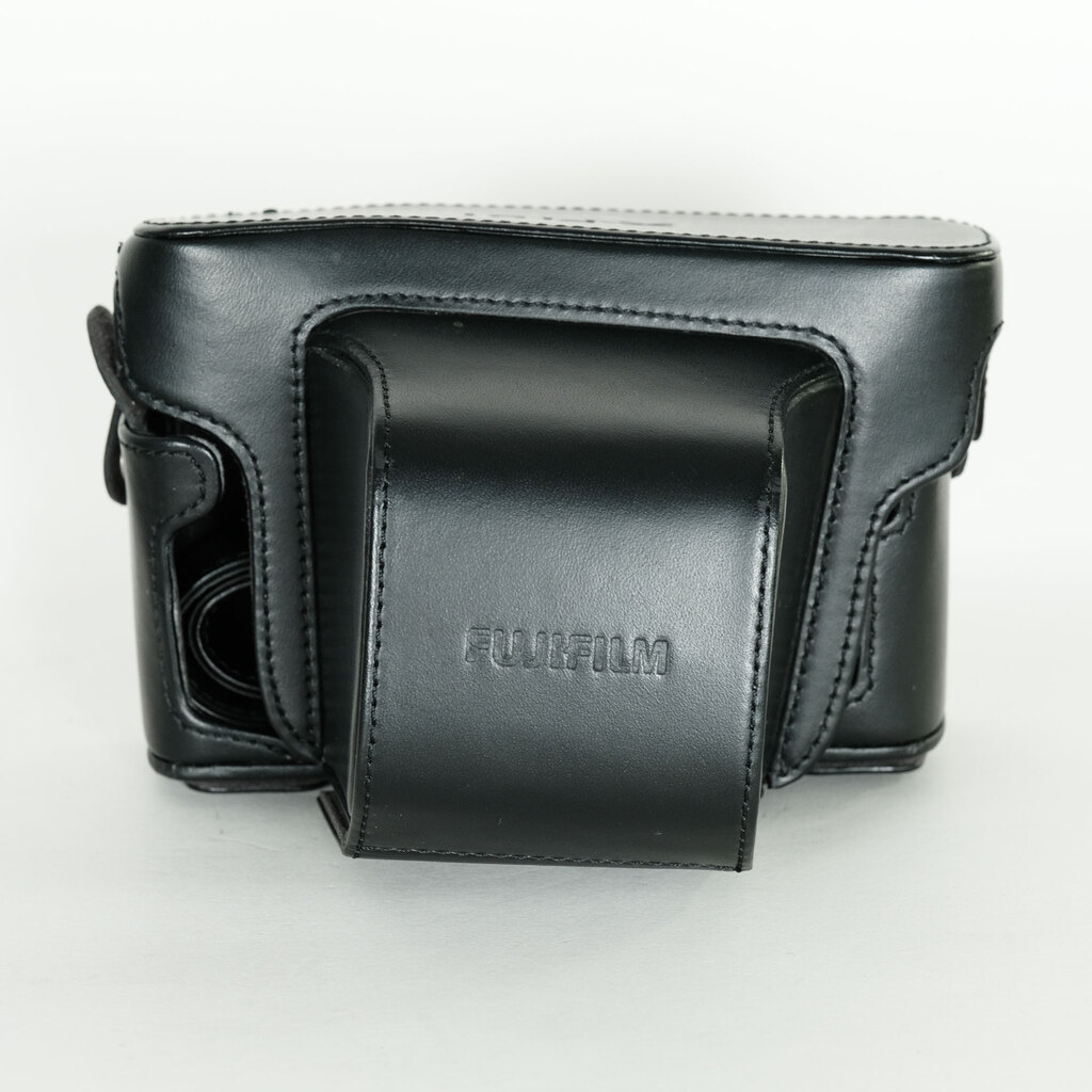 FUJIFILM X-Pro1 FUJIFILM X-Pro1