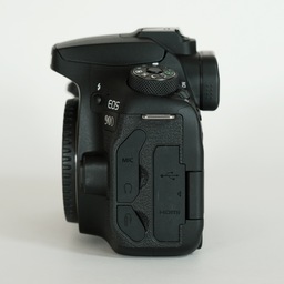 Canon EOS 90D